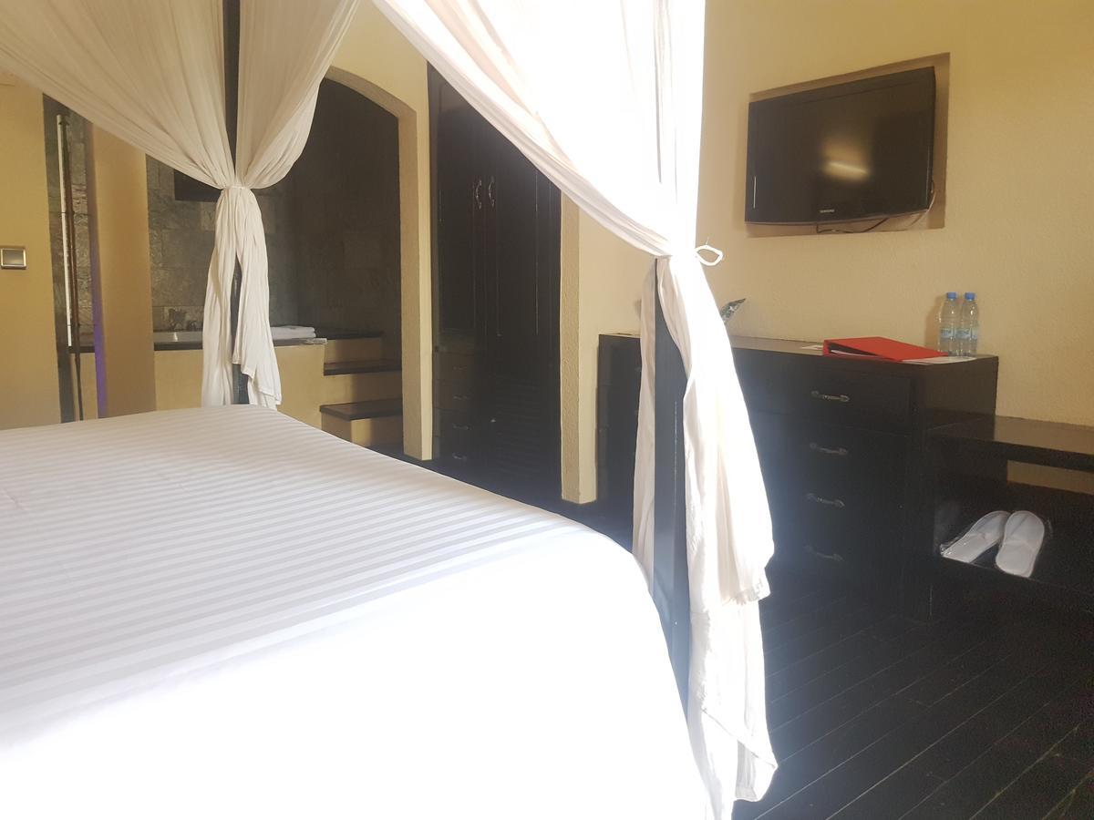 犀牛度假酒店及Spa 萨利波图尔 外观 照片